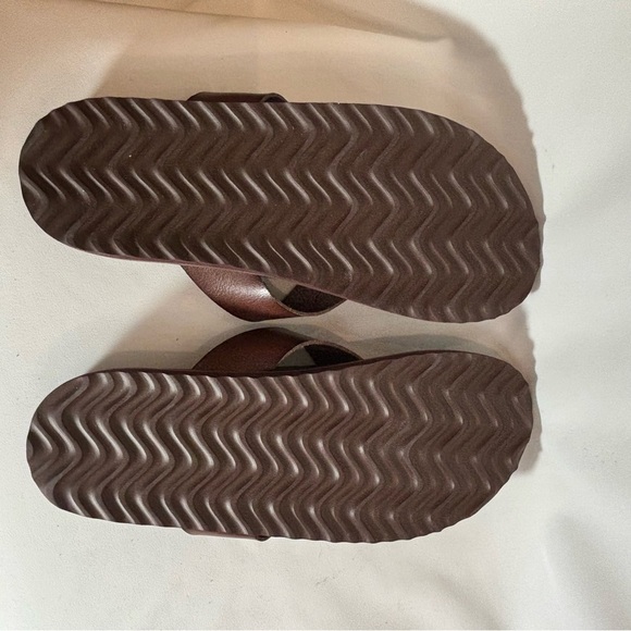 GAP Sz 9 Slides Flip Flop Style Vegan Leather Comfort Insole - Picture 6 of 9